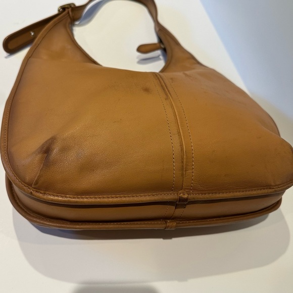 Coach Women's Ergo Distressed Shoulder Leather Bag in Camel Brown - Picture 4 of 10